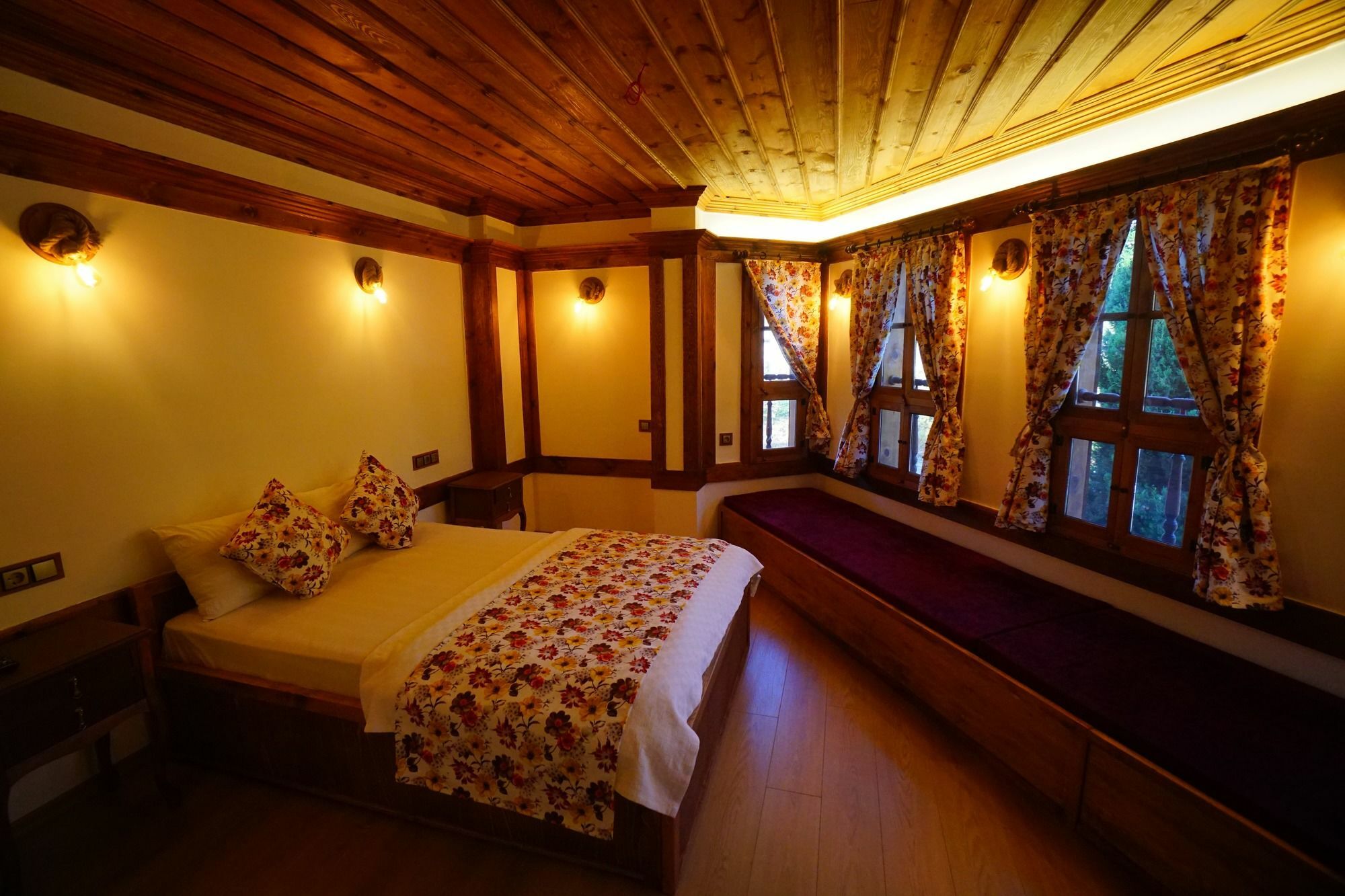 סאפראנבולו Yeni Konak Hotel מראה חיצוני תמונה